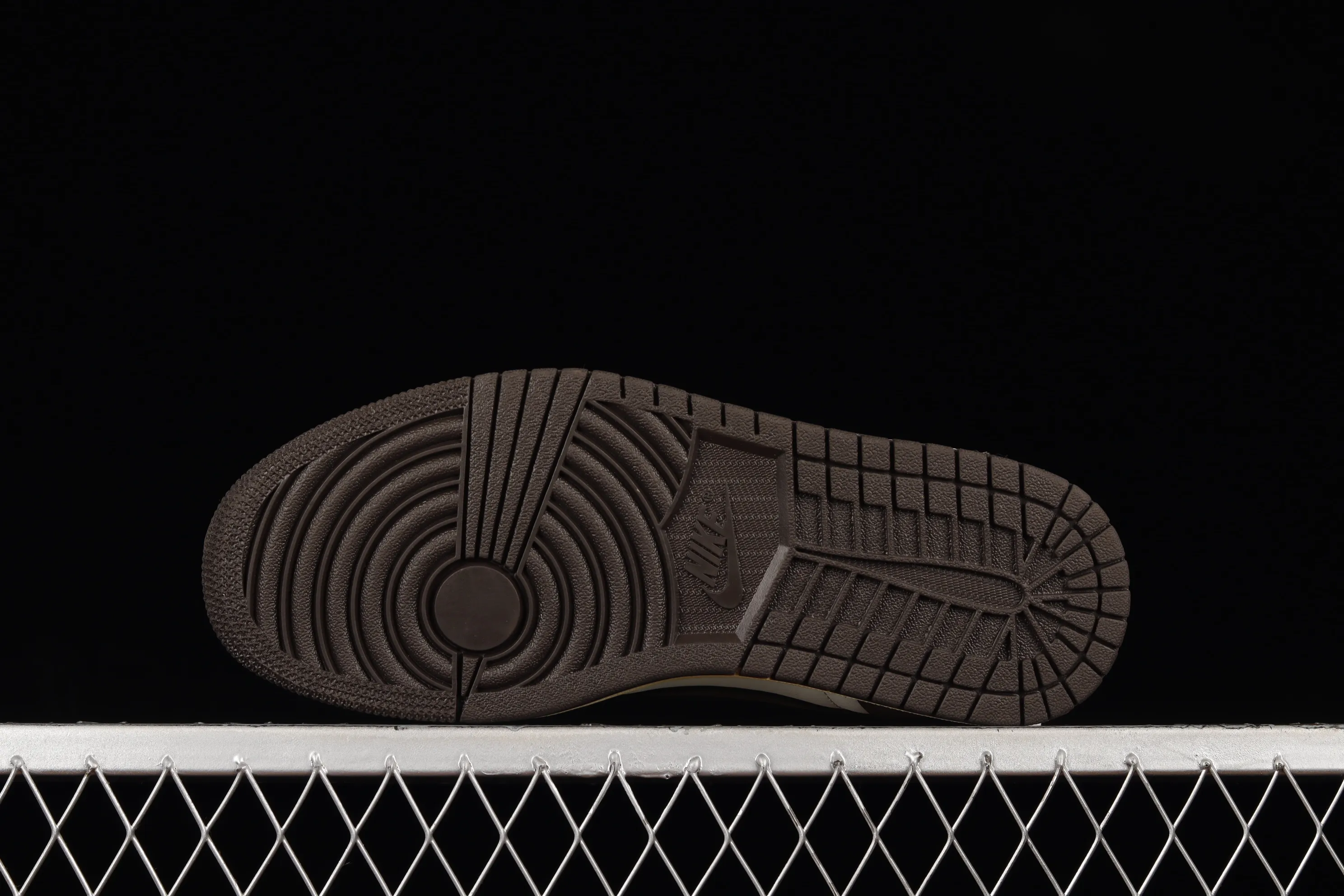 All categories Air Jordan Jordan series basketball shoes Air Jordan 1 Low Travis Scott x Air Jordan 1 Low "Dark Mocha" AJ1 Joe 1 Little Mocha CQ4277-105